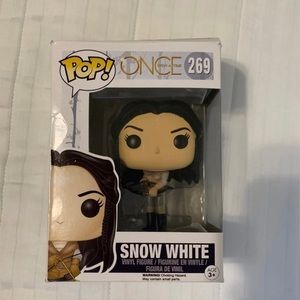 Snow White funko pop